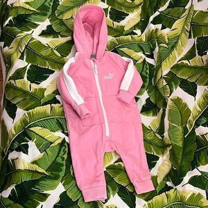 NWOT Puma Infant Light Pink and White Jumpsuit Coverall Size 0-3 months